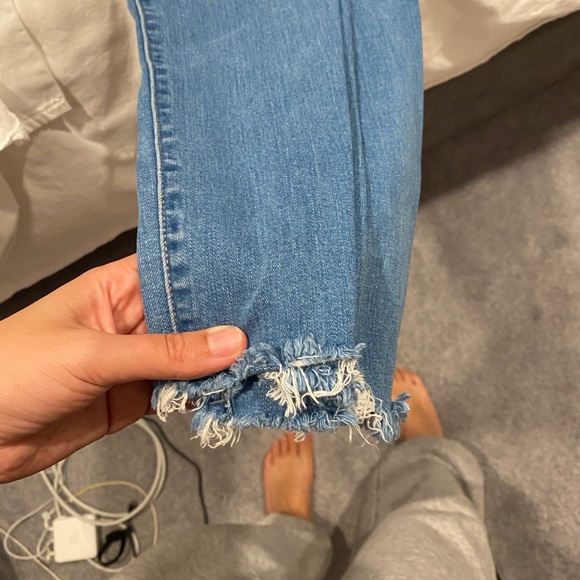 Never worn stretchy jeans - Picture 5 of 8